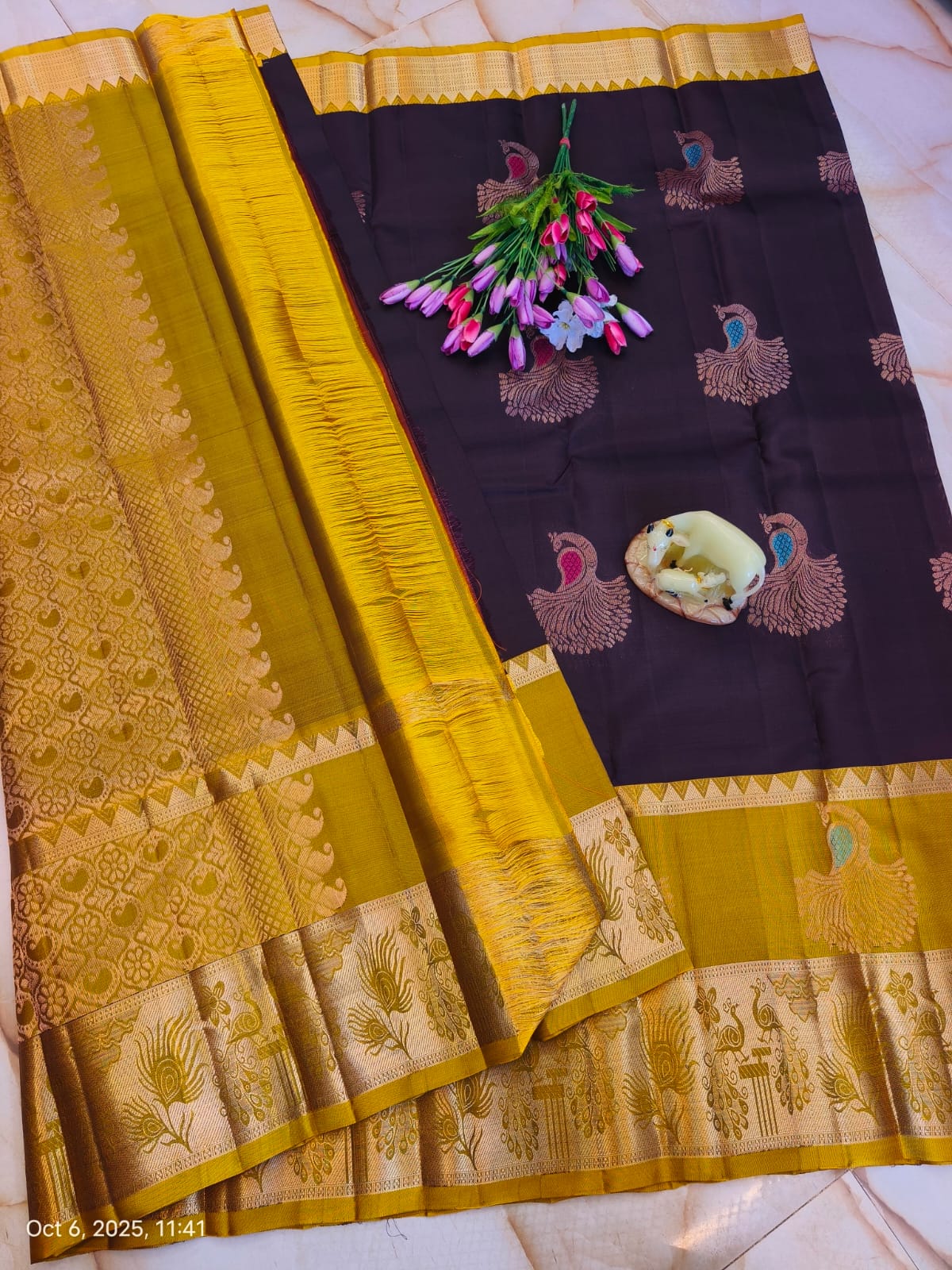 Light Weight Pure Silk Buttas Design Kanchi Border Saree