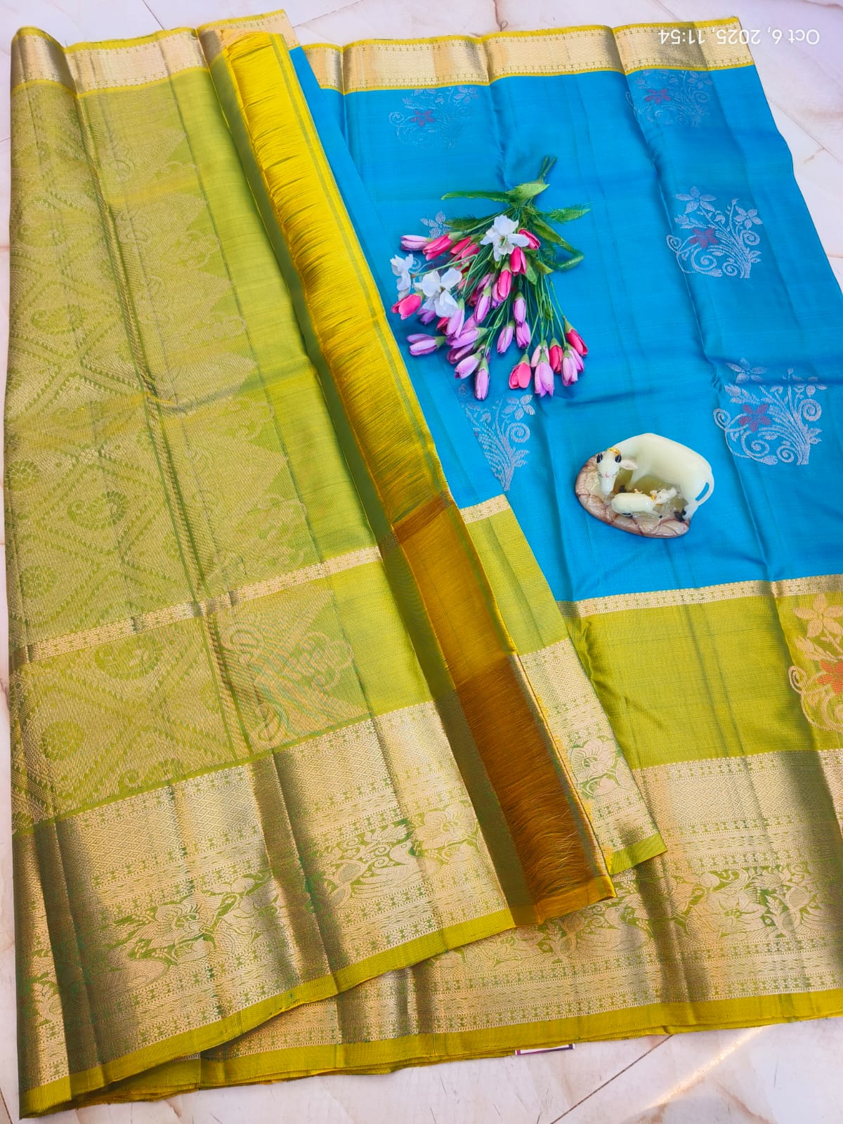 Light Weight Pure Silk Buttas Design Kanchi Border Saree