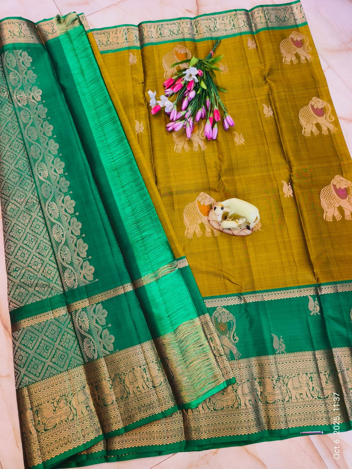 Light Weight Pure Silk Buttas Design Kanchi Border Saree