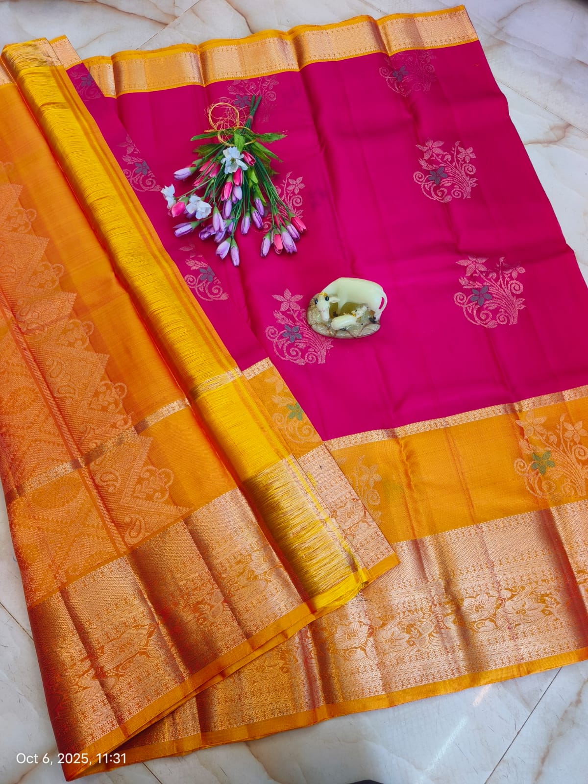 Light Weight Pure Silk Buttas Design Kanchi Border Saree