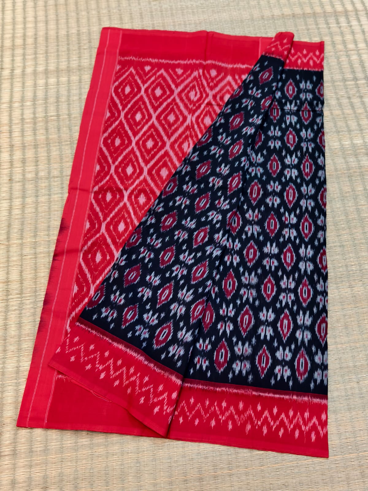 Pochampally Double Ikat Cotton Saree