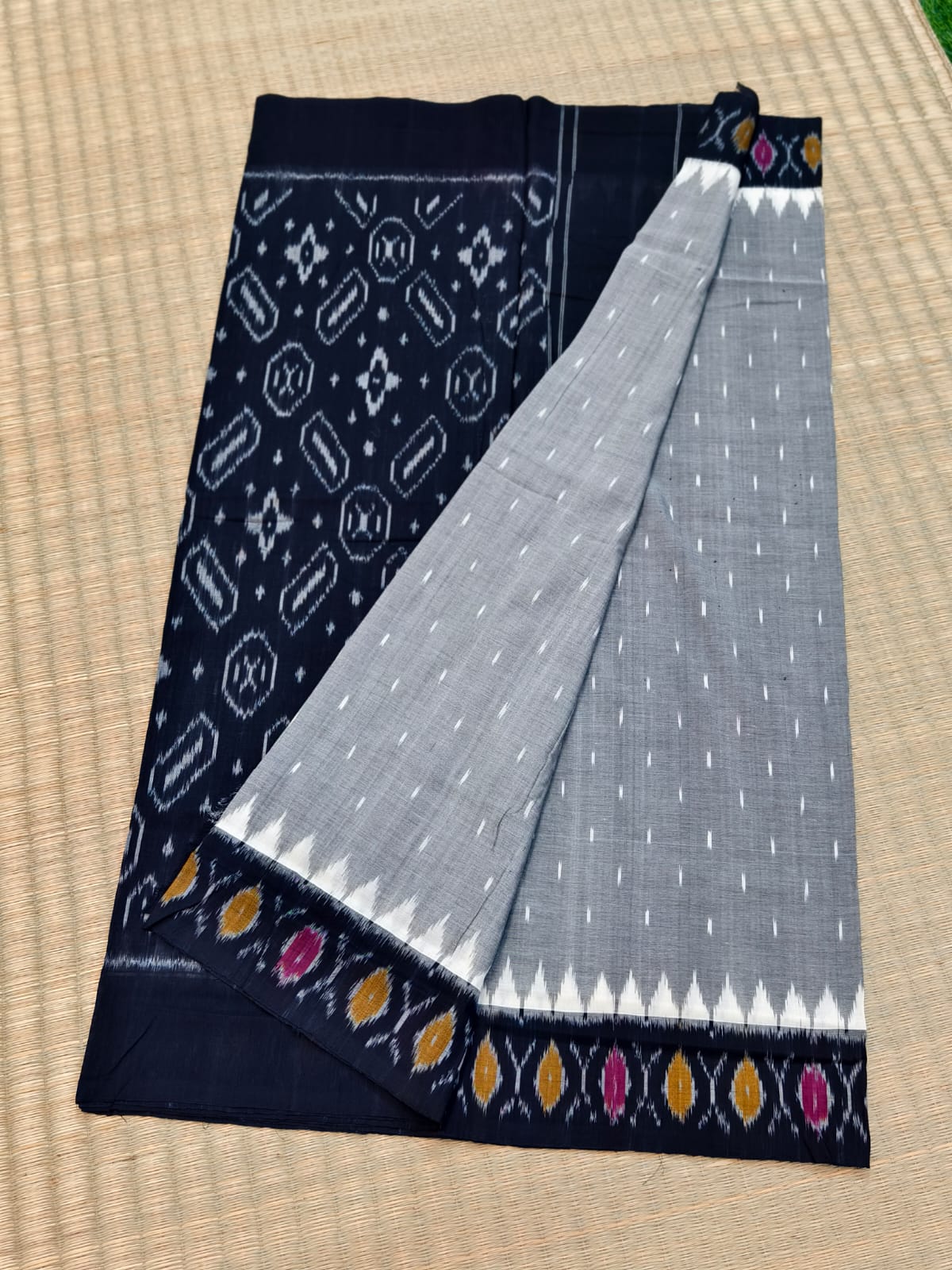 Pochampally Double Ikat Cotton Saree