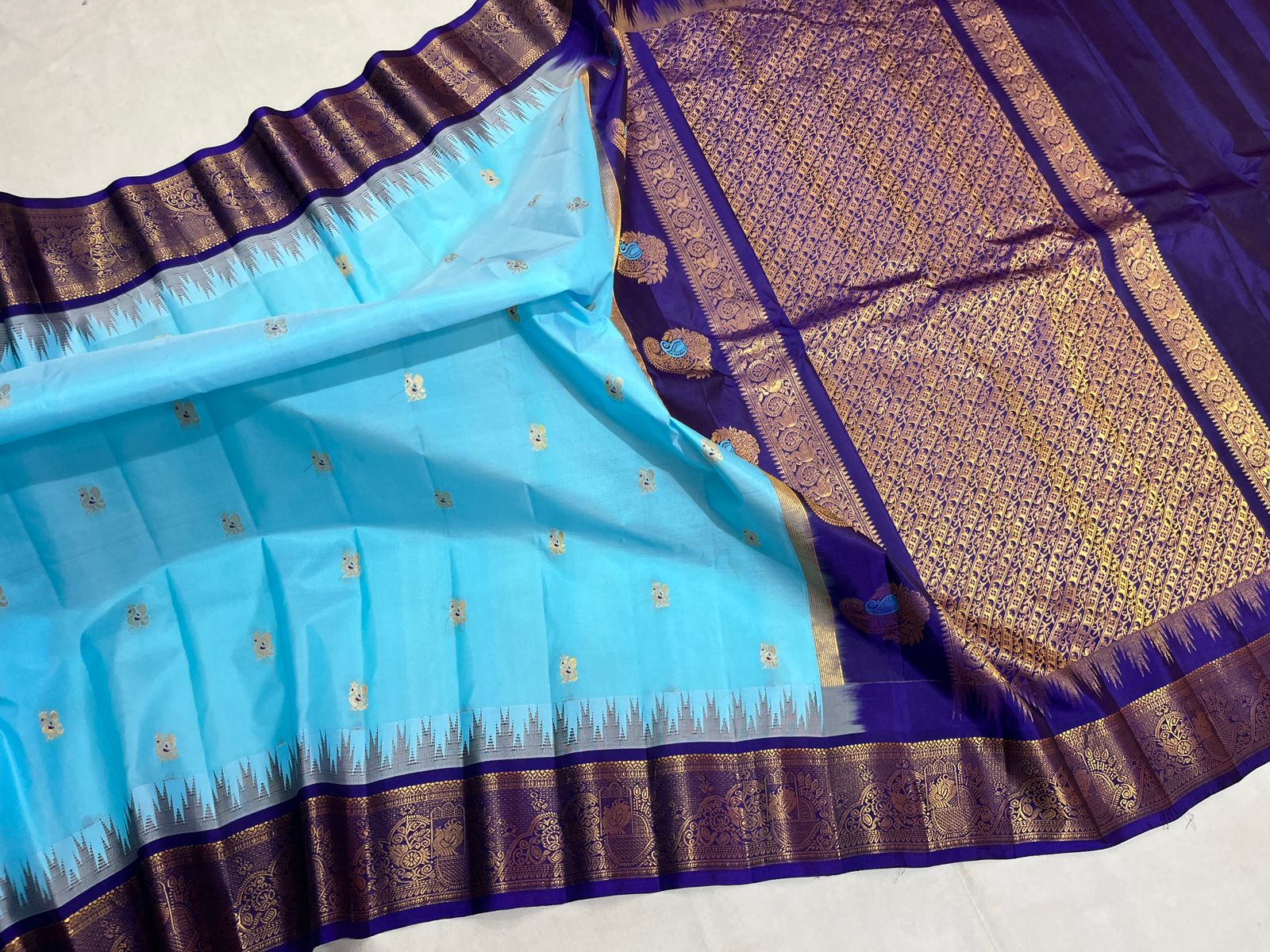 Gadwal Silk Buttas Design Saree