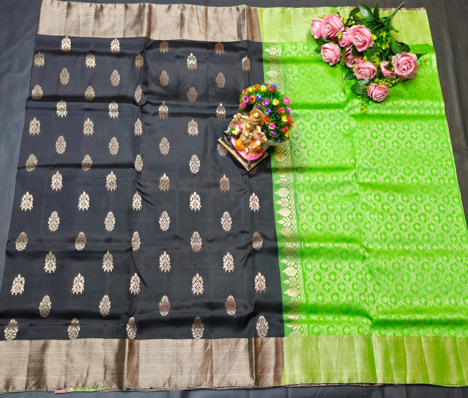 Soft Silk / Cotton Single Warp Zari Border Saree