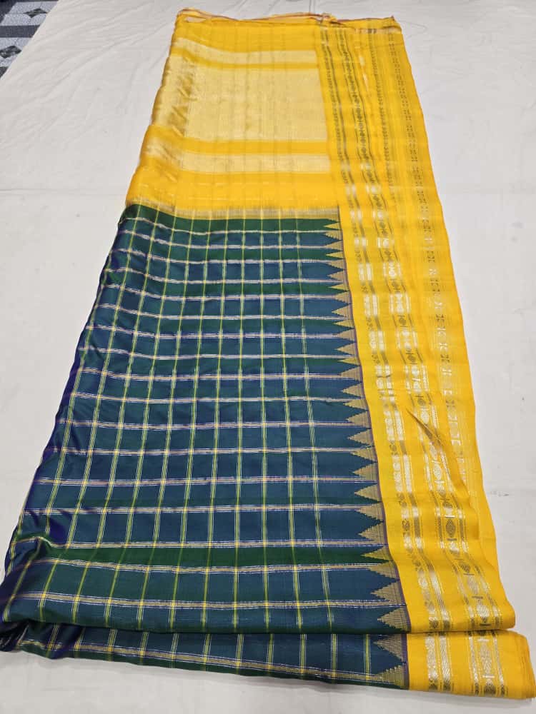 Gadwal Silk Saree With Blouse