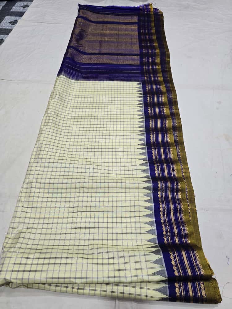 Gadwal Silk Saree With Blouse