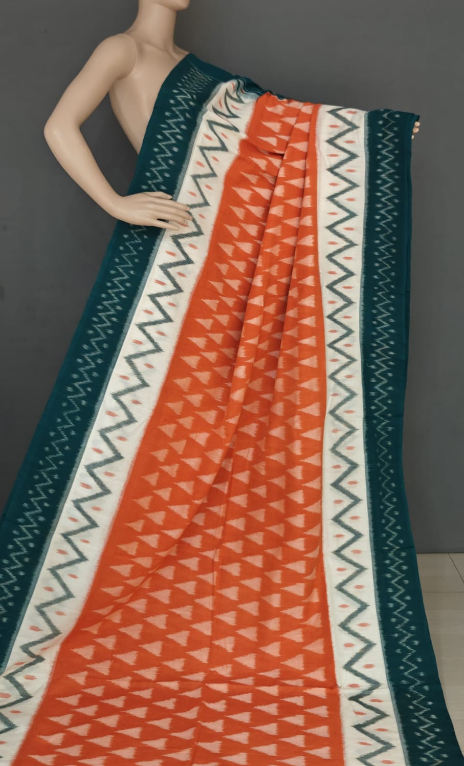Pochampally Ikat Mercerized Cotton Saree