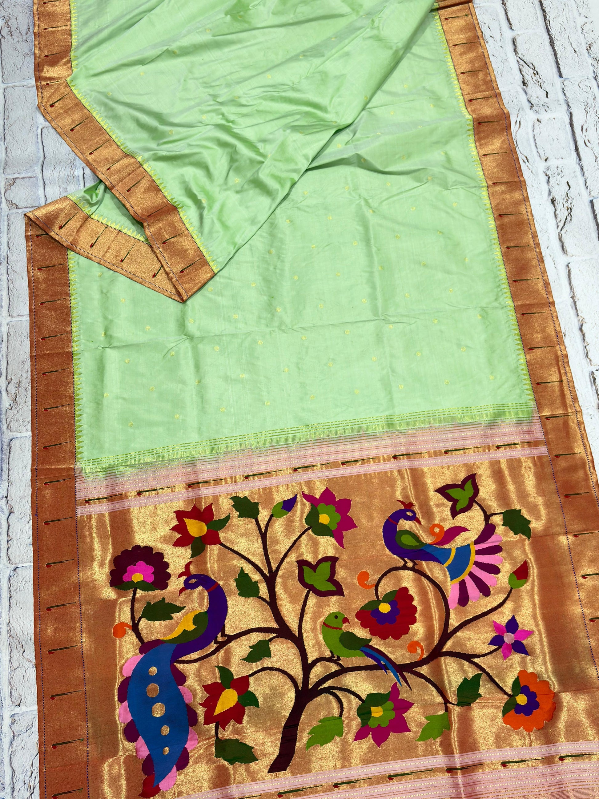 Single Muniya Paithani Pure Silk Coin Buttas Design Saree