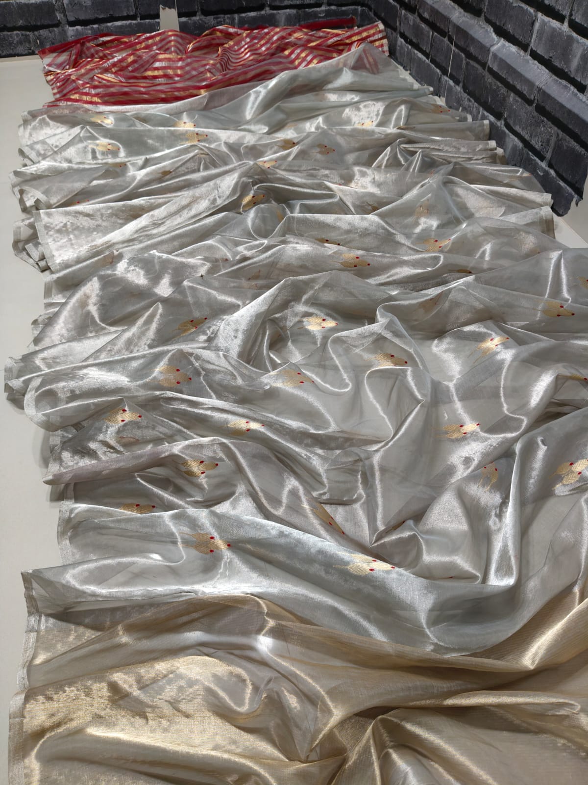 Chanderi Tissue Silk Meenakari Handwoven Motifs Saree