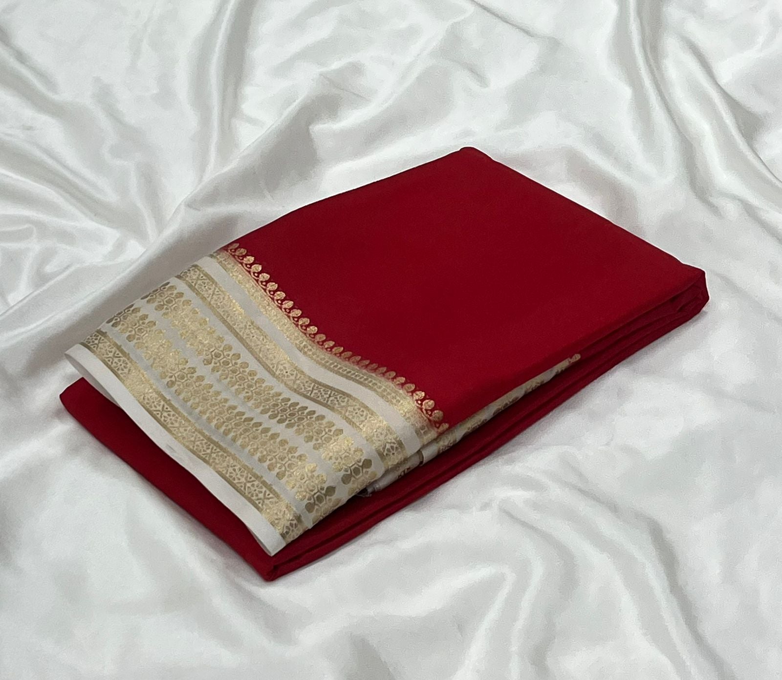 Semi Mysore Crepe Silk Saree With Blouse