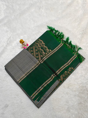 Kanchipuram Soft Silk Small Checks Design Gap Border Saree With Blouse