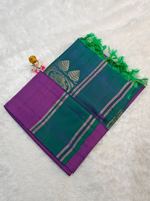 Kanchipuram Soft Silk Small Checks Design Gap Border Saree With Blouse