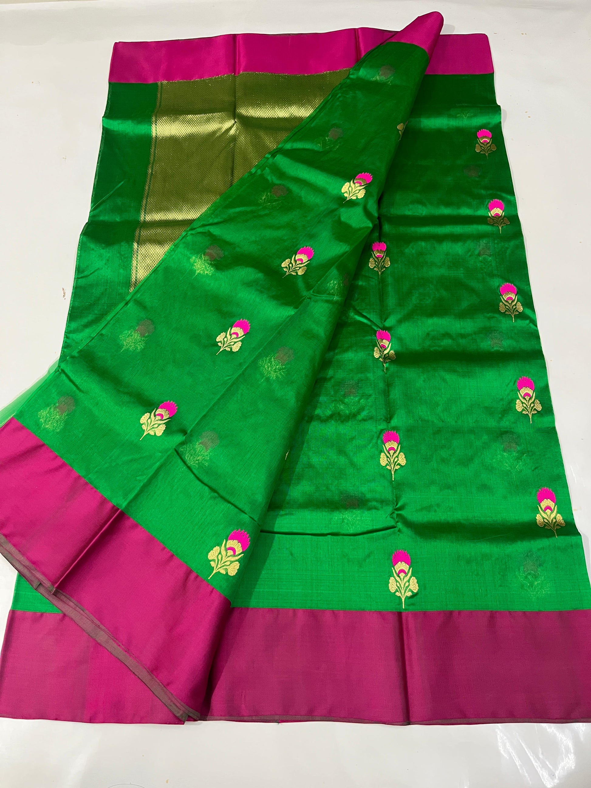 Chanderi Katan Silk Mashrur Border Saree With Blouse